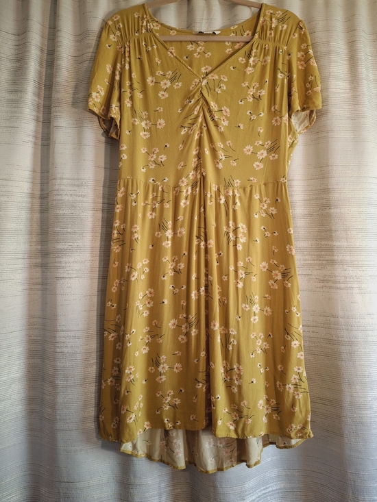 American Eagle Outfitters Dresses & Skirts - American Eagle Outfitters Mustard Yellow Floral V-Neck Dress Large
